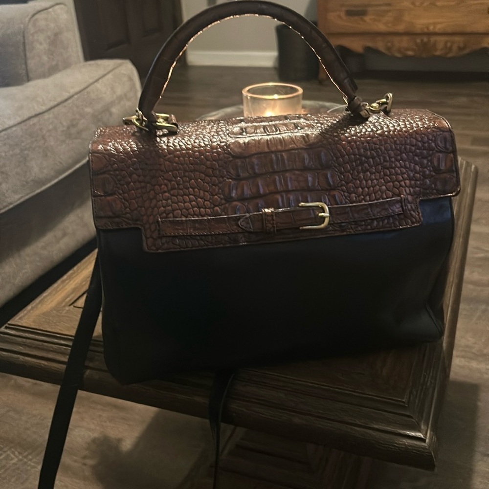 EUC Vintage Brahmin Leather Handbag